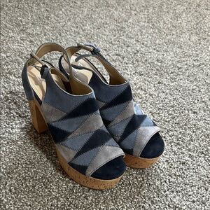 Stylish Women's Peep-Toe Block Heel Sandals